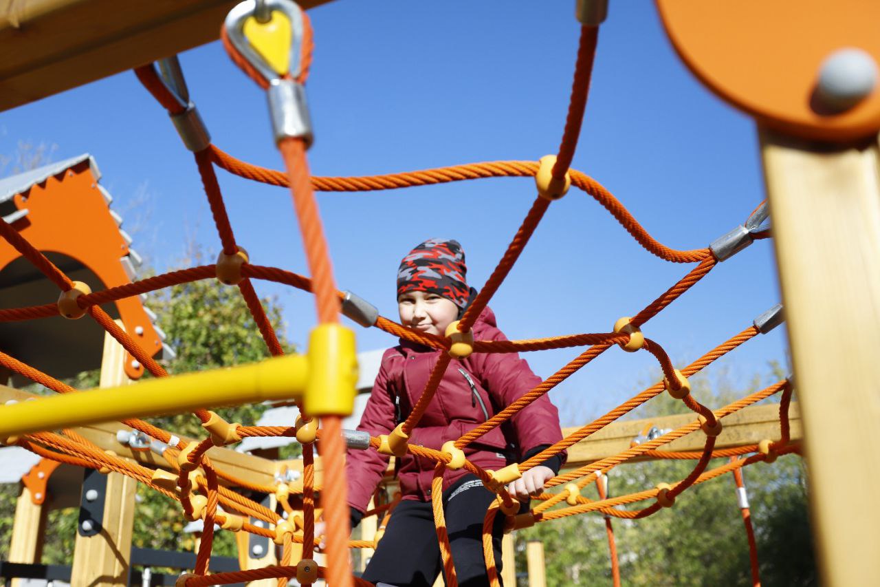 На проспекте Мира у дома 22 открылась новая детская игровая площадка