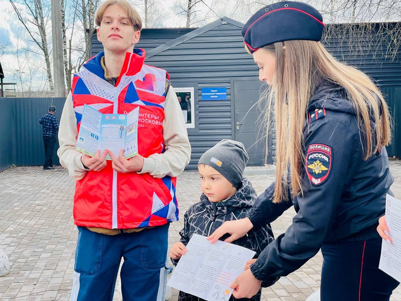 Профилактическая беседа с владельцами участков СНТ о важности недопущения нарушения Правил дорожного движения