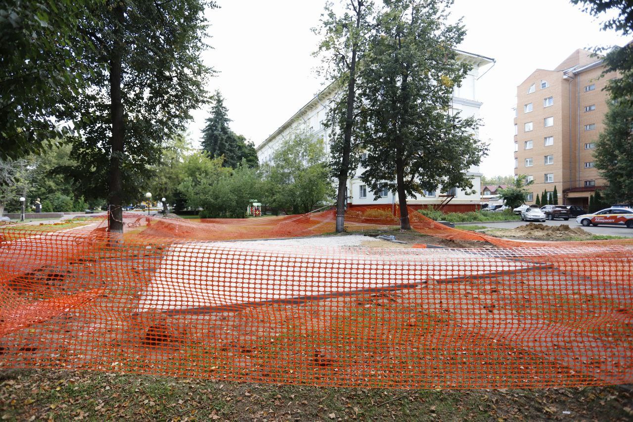 Уважаемые жители городского округа Фрязино!
Начались работы по обустройству детской площадки по адресу: ул. Московская, д. 3.