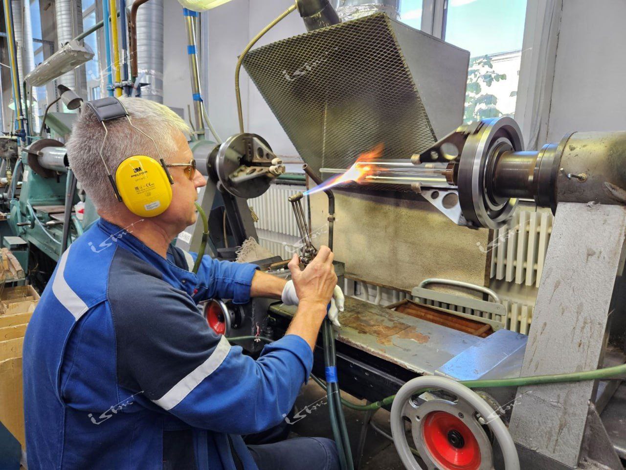 На АО «НПП «Исток» им. Шокина» города Фрязино прошла экскурсия для школьников