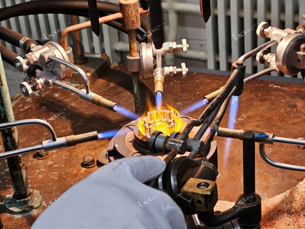 На АО «НПП «Исток» им. Шокина» города Фрязино прошла экскурсия для школьников