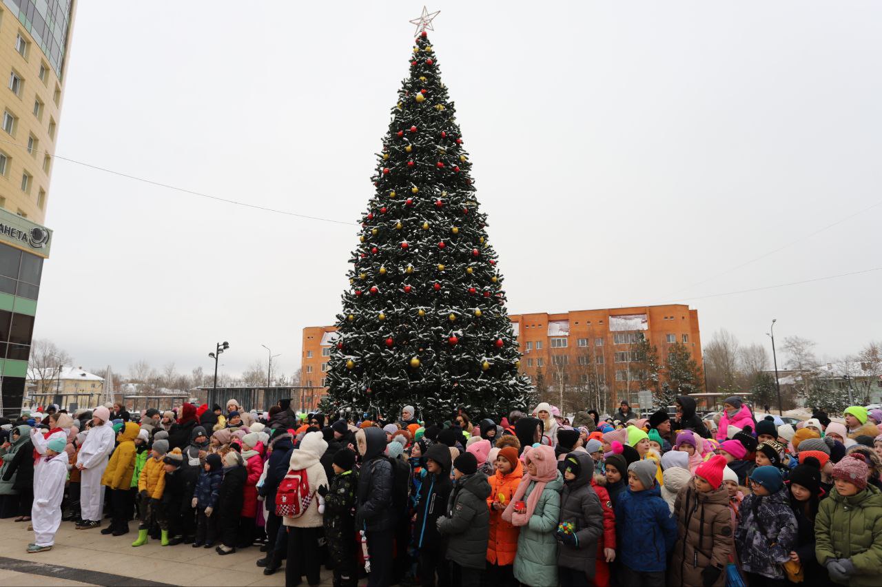 Глава городского округа Фрязино и председатель Совета депутатов поздравили фрязинцев с открытием сезона зимних мероприятий