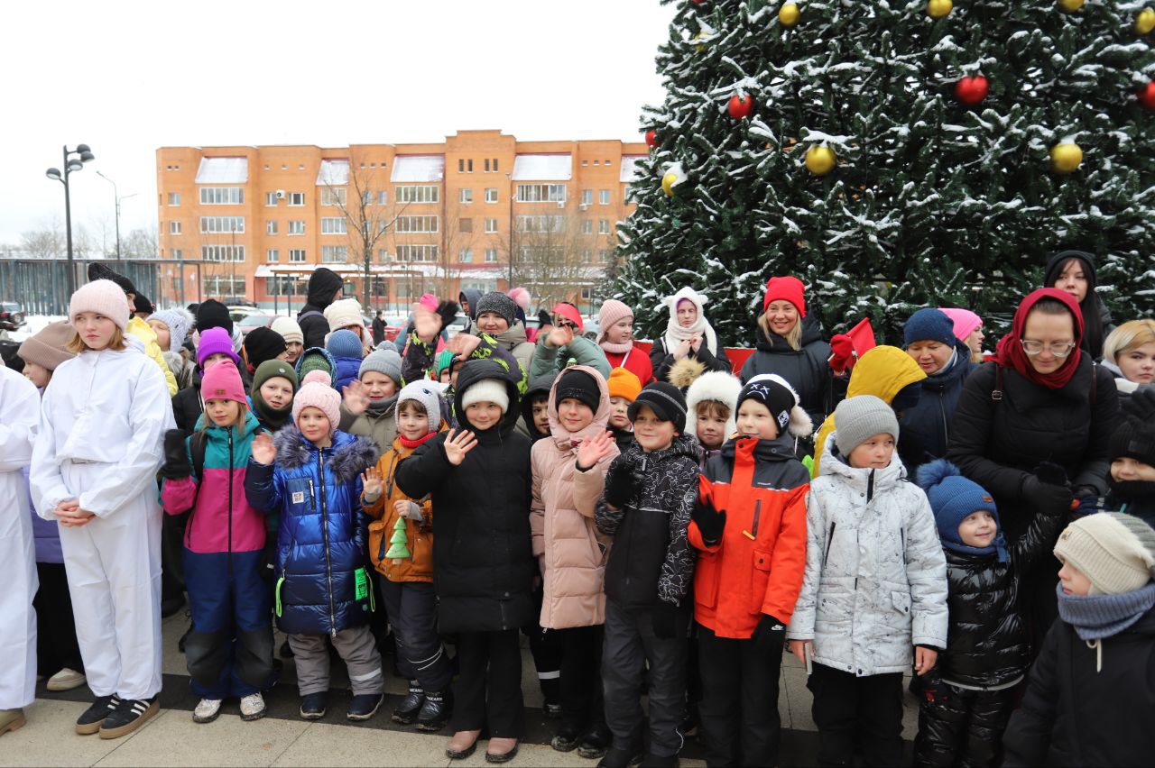 Глава городского округа Фрязино и председатель Совета депутатов поздравили фрязинцев с открытием сезона зимних мероприятий