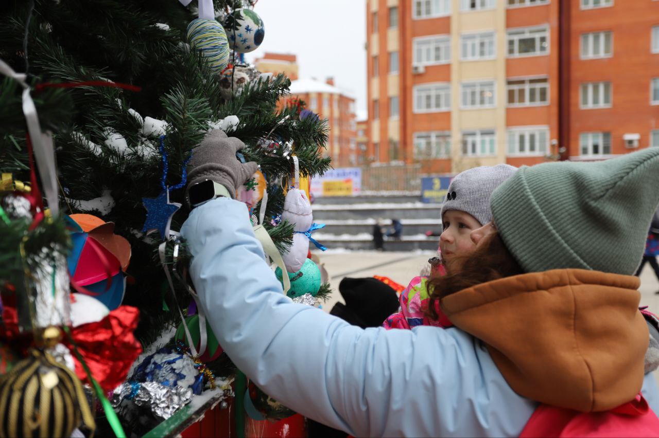 Глава городского округа Фрязино и председатель Совета депутатов поздравили фрязинцев с открытием сезона зимних мероприятий