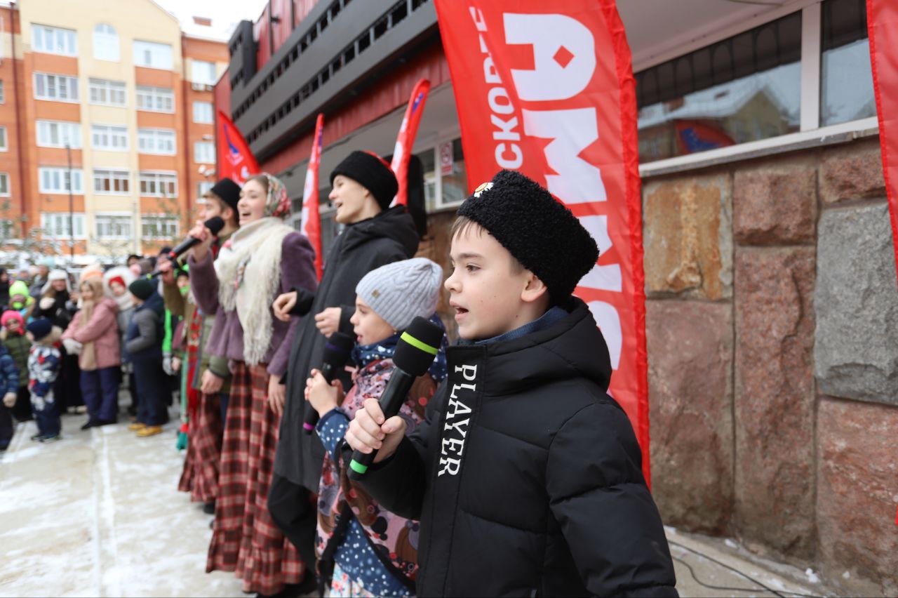 Глава городского округа Фрязино и председатель Совета депутатов поздравили фрязинцев с открытием сезона зимних мероприятий