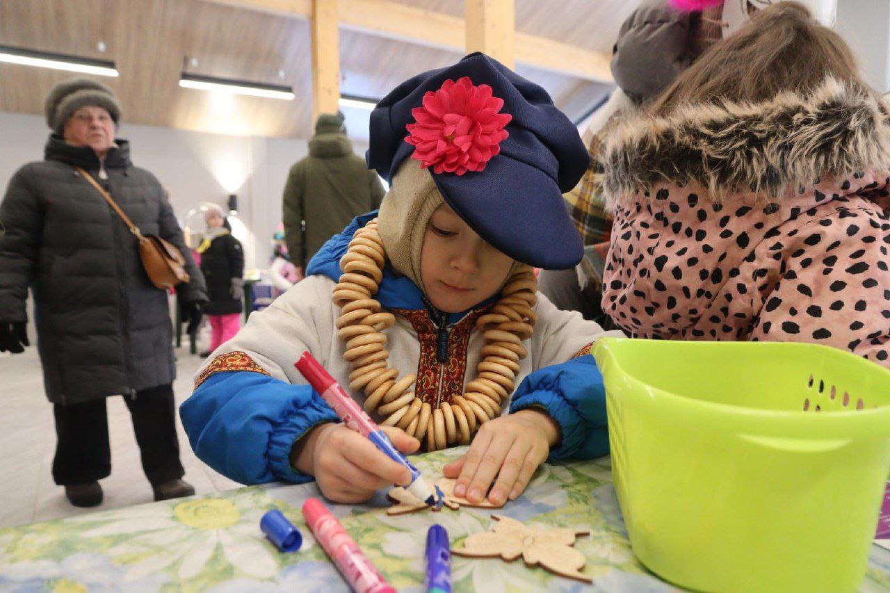 Яркий, волшебный зимний фестиваль «Парад санок «Снеговерть 2024» прошел 10 февраля в Фрязинском Лесопарке