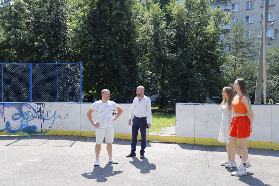 И. о. главы городского округа Фрязино Дмитрий провел встречу с жителями домов 1 и 3 по Полевой улице