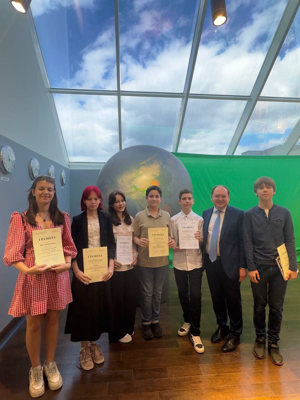 Ученики школы №2 города Фрязино стали призерами конкурса литературного творчества