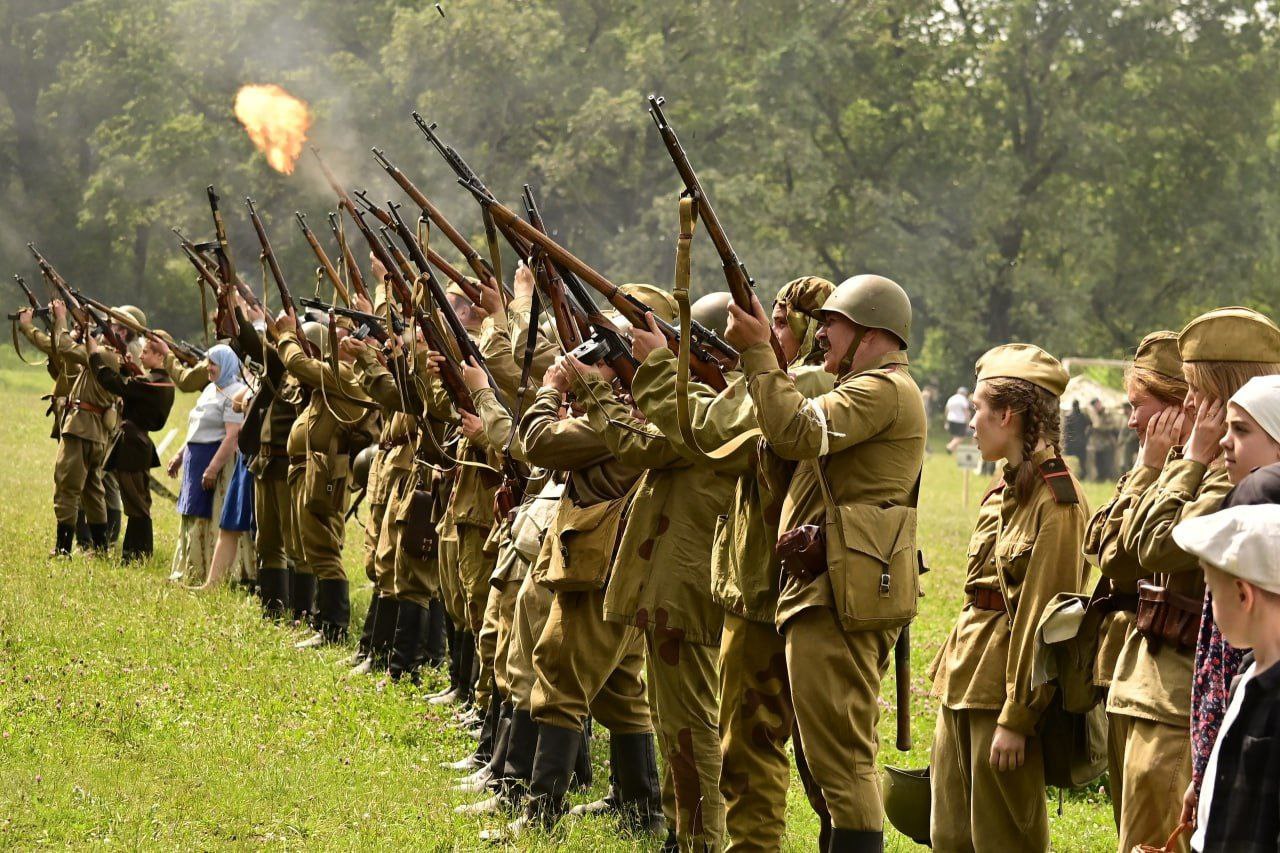 Клуб военно-исторической реконструкции «Крылатая пехота» г. Фрязино приняла участие в реконструкции «ПОДВИГ ГЕРОЯ»