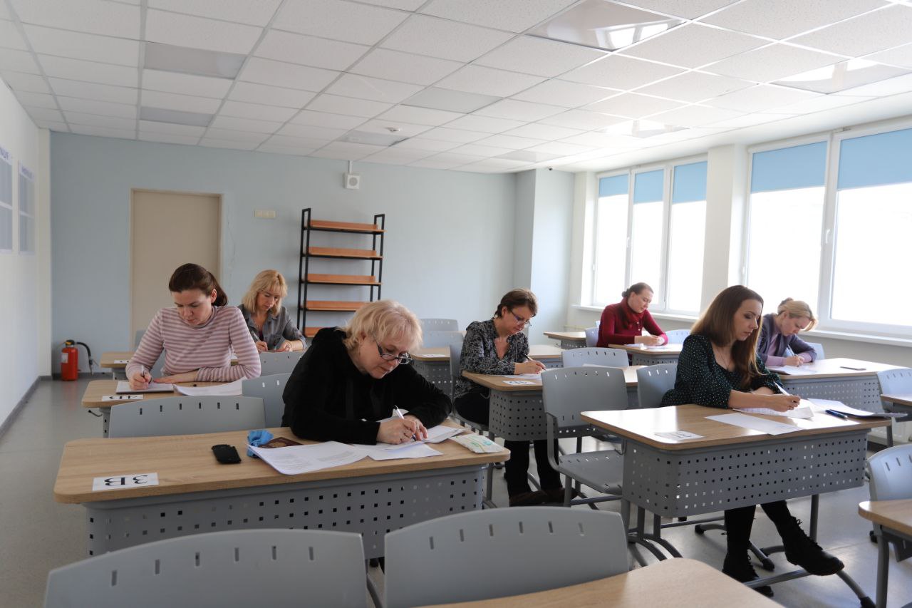В рамках Всероссийской акции «Сдаём вместе. День сдачи ЕГЭ родителями» был проведен экзамен по истории в наукограде Фрязино