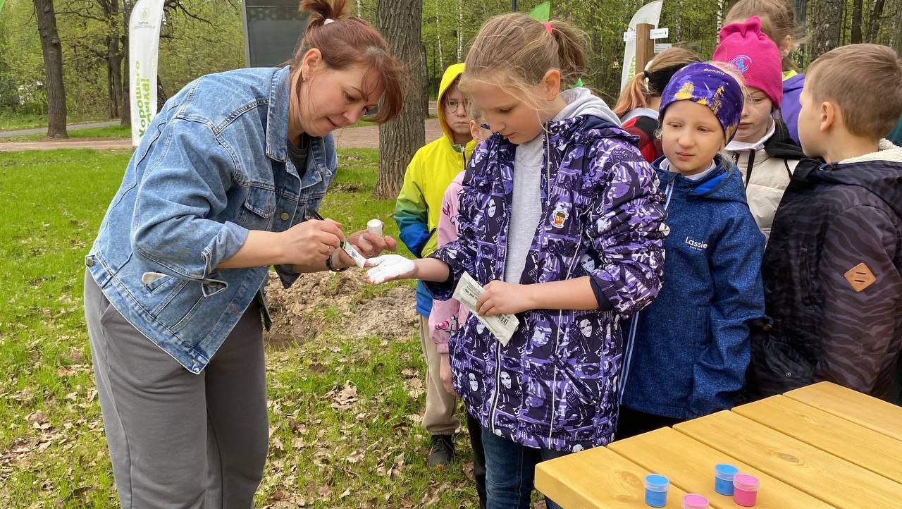Школьники продолжают творить добрые дела🩵
