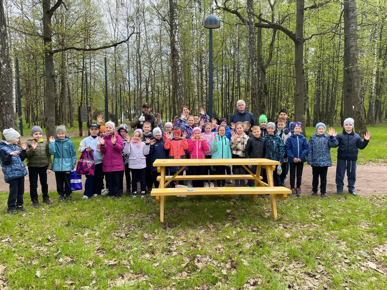 Школьники продолжают творить добрые дела🩵