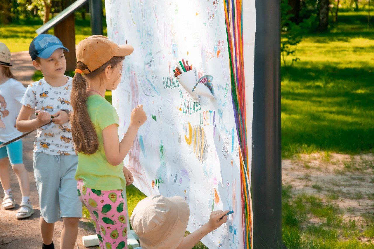 Во Фрязинском лесопарке прошло областное мероприятие «Ярко в парках», посвященное дню Подмосковных парков!