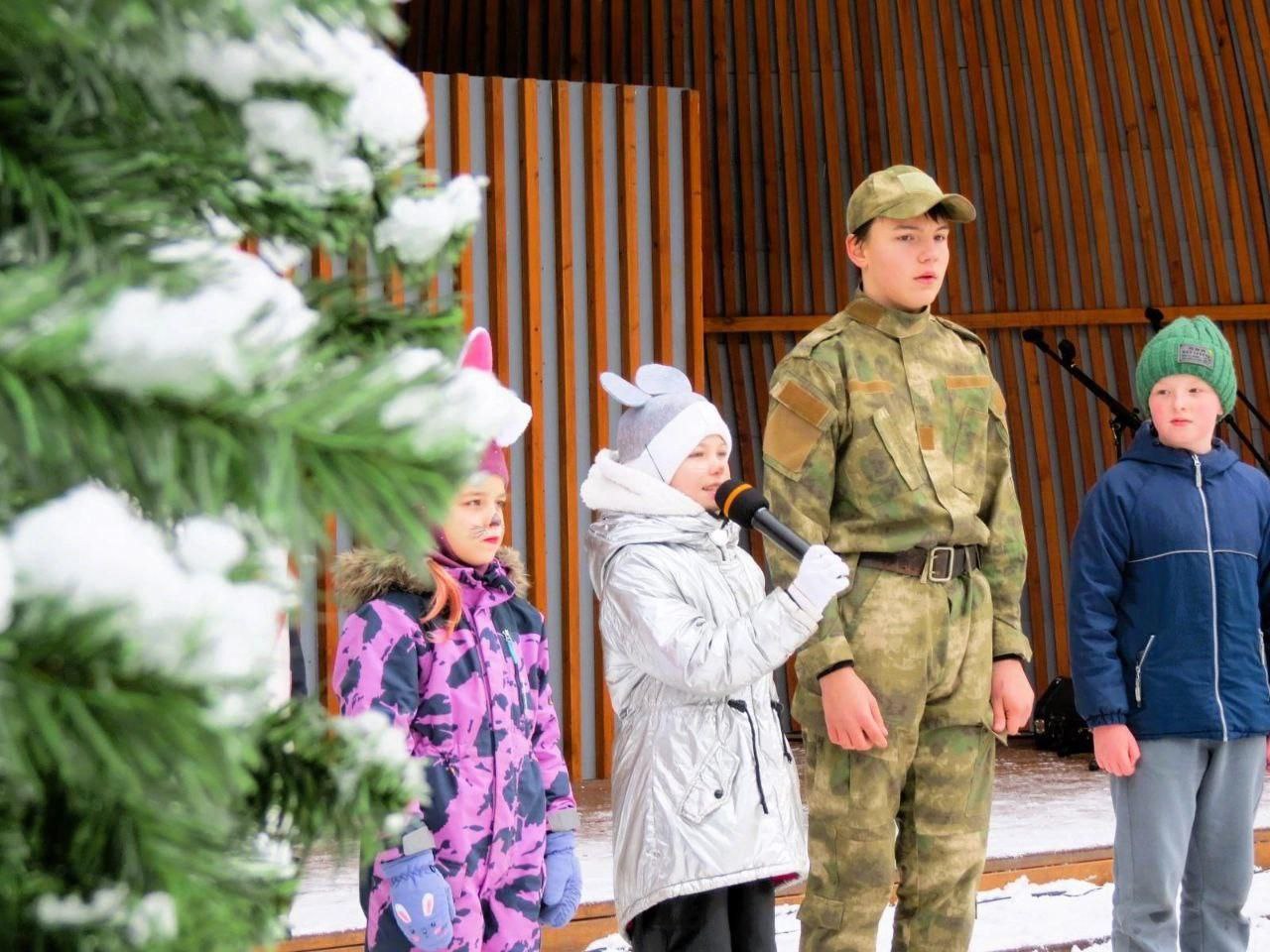 Во Фрязинском лесопарке отметили День Матери
