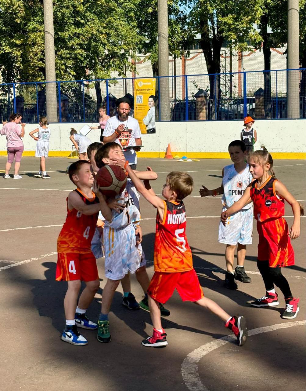 Юные баскетболисты из Фрязино завоевали бронзовые медали на Дне большого баскетбола в Электростали