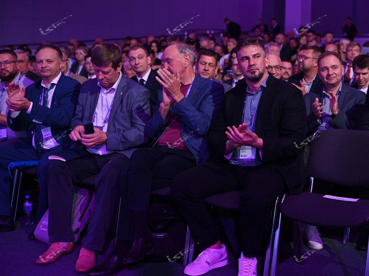 Генеральный конструктор НПП «Исток» Александр Борисов награжден ведомственной наградой «Почетный работник электронной промышленности»