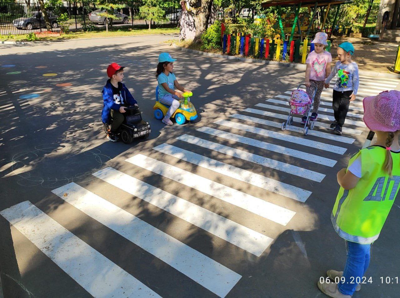 Уроки безопасности дорожного движения проходят в детских садах Фрязино🚔