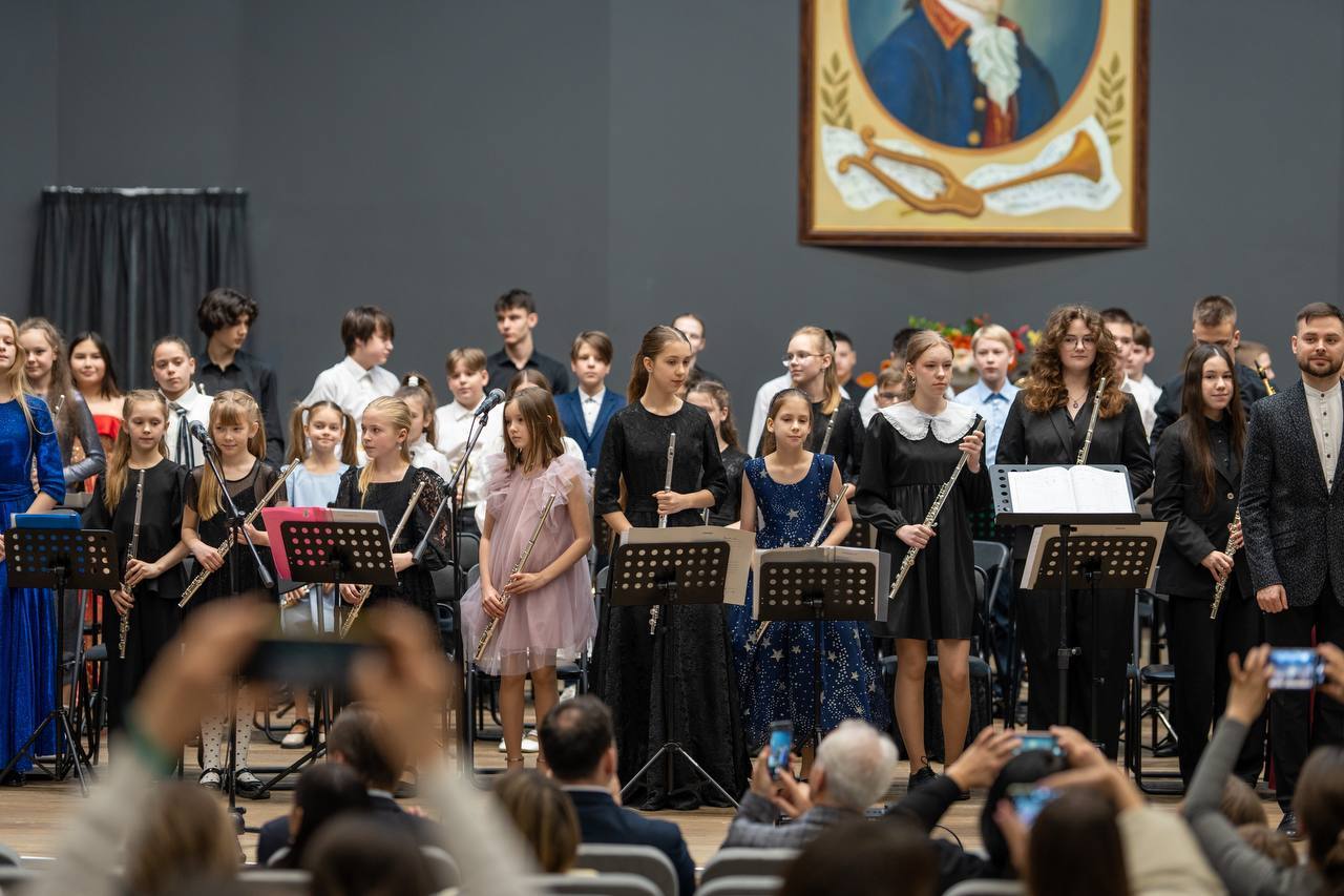Юные фрязинцы выступили совместно со сводным международным духовым оркестром имени Должикова