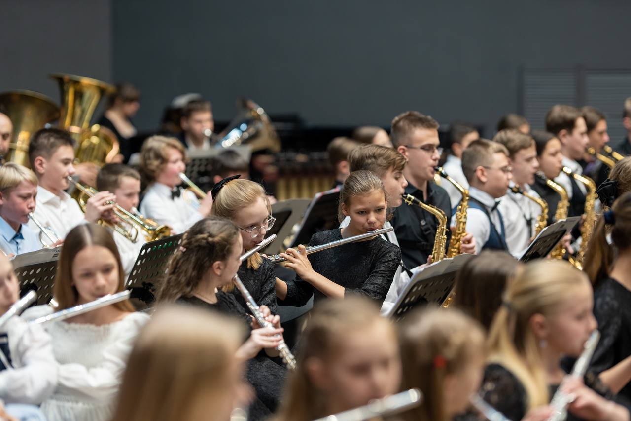 Юные фрязинцы выступили совместно со сводным международным духовым оркестром имени Должикова