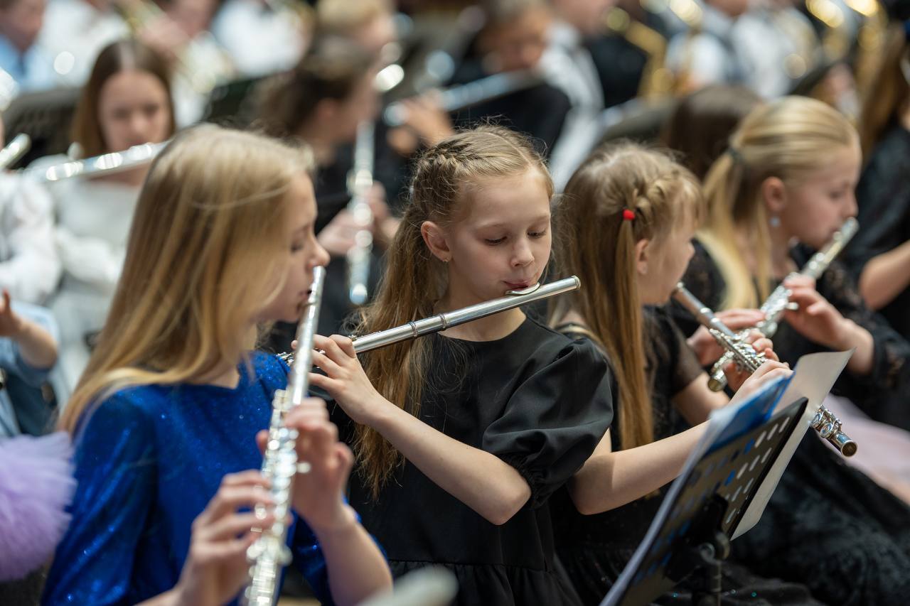 Юные фрязинцы выступили совместно со сводным международным духовым оркестром имени Должикова