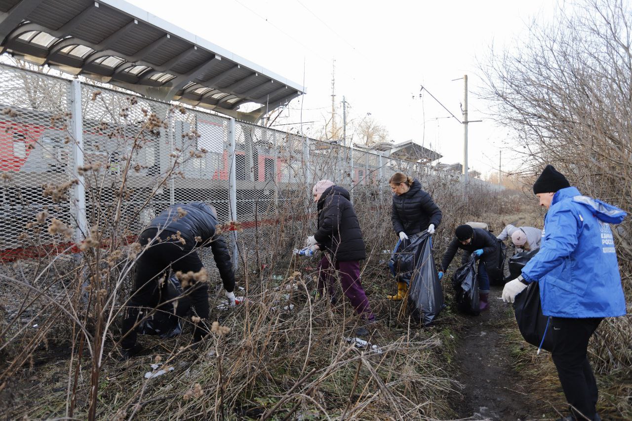 Неожиданное тепло в январе дало жителям Фрязино возможность провести внеплановый субботник и привести город в порядок