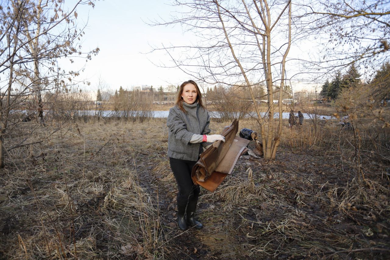 Неожиданное тепло в январе дало жителям Фрязино возможность провести внеплановый субботник и привести город в порядок