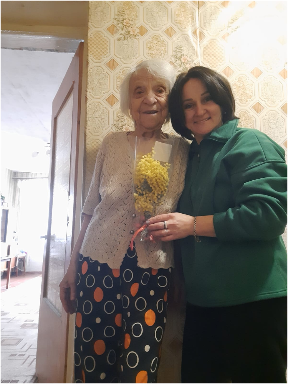 В г.о. Фрязино, г.о. Щелково, г.о. Лосино-Петровский и ЗАТО Звездный городок порядка двух тысяч человек на дому пользуются услугами АНО «Комплексный центр социального обслуживания граждан».