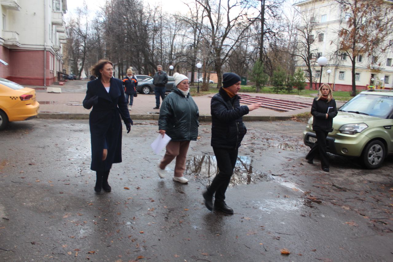 Обход территории Ю.М. Шувалова