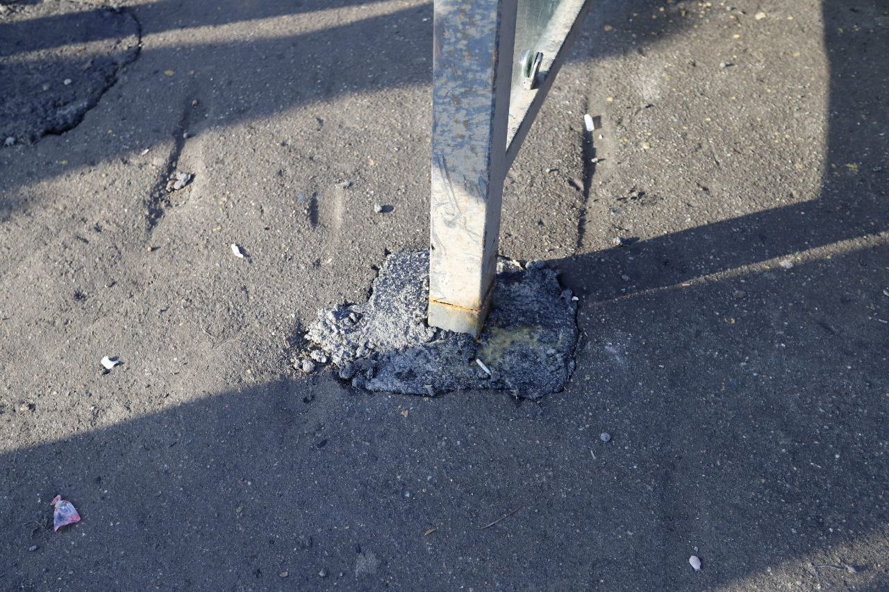 Заместитель главы г.о. Фрязино Юлия Шувалова в рамках обхода территории, провела встречу с жителями дома 10, по Окружному проезду.