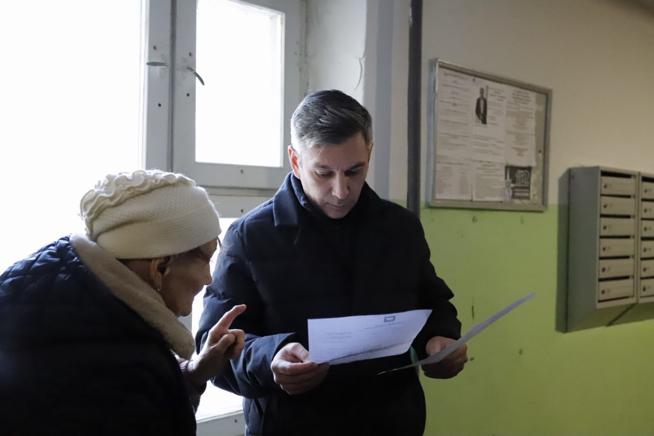 Нодар Бощеван провёл встречу с жителями дома №9 по проспекту Мира во Фрязино