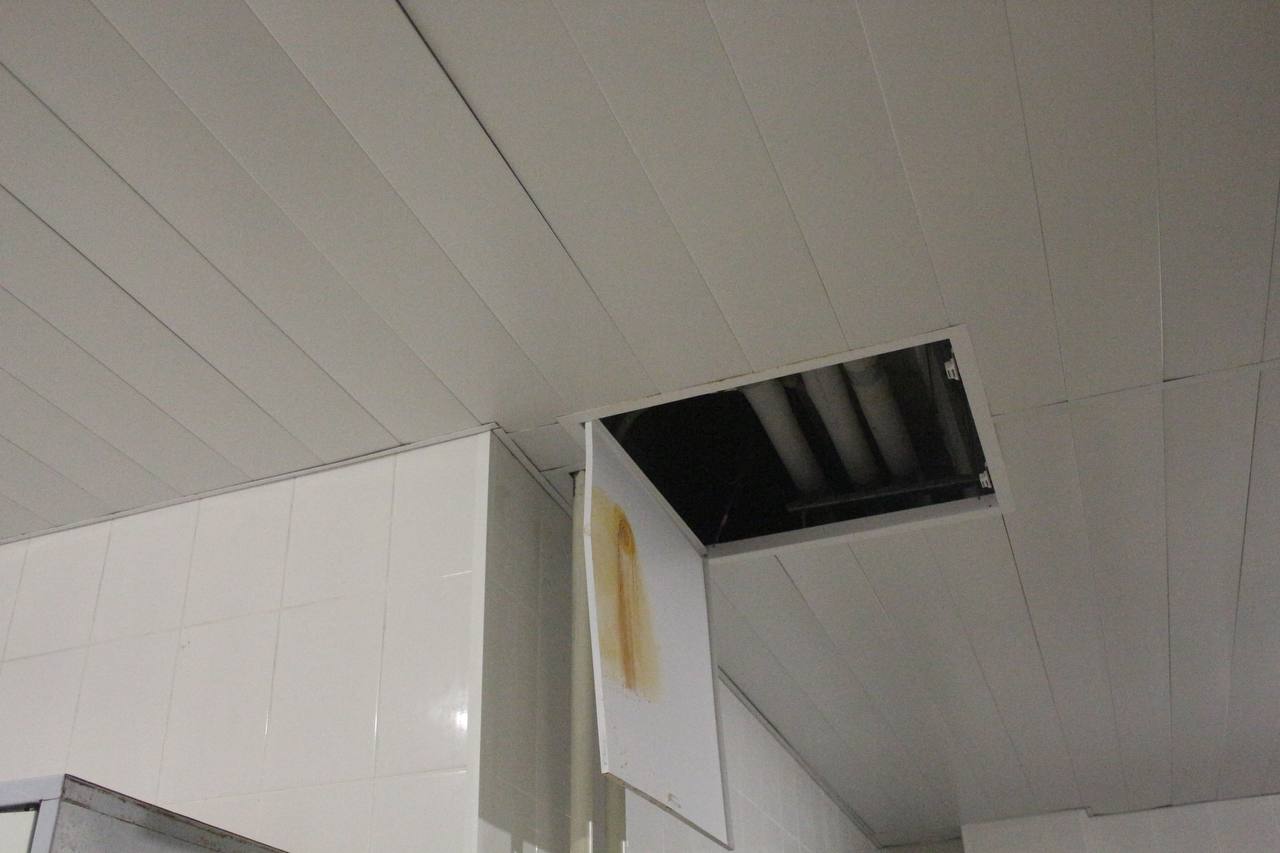 Заместитель главы г.о. Фрязини Наталия Князева в рамках обхода территории посетила спортивный комплекс &laquo;Олимп&raquo;.