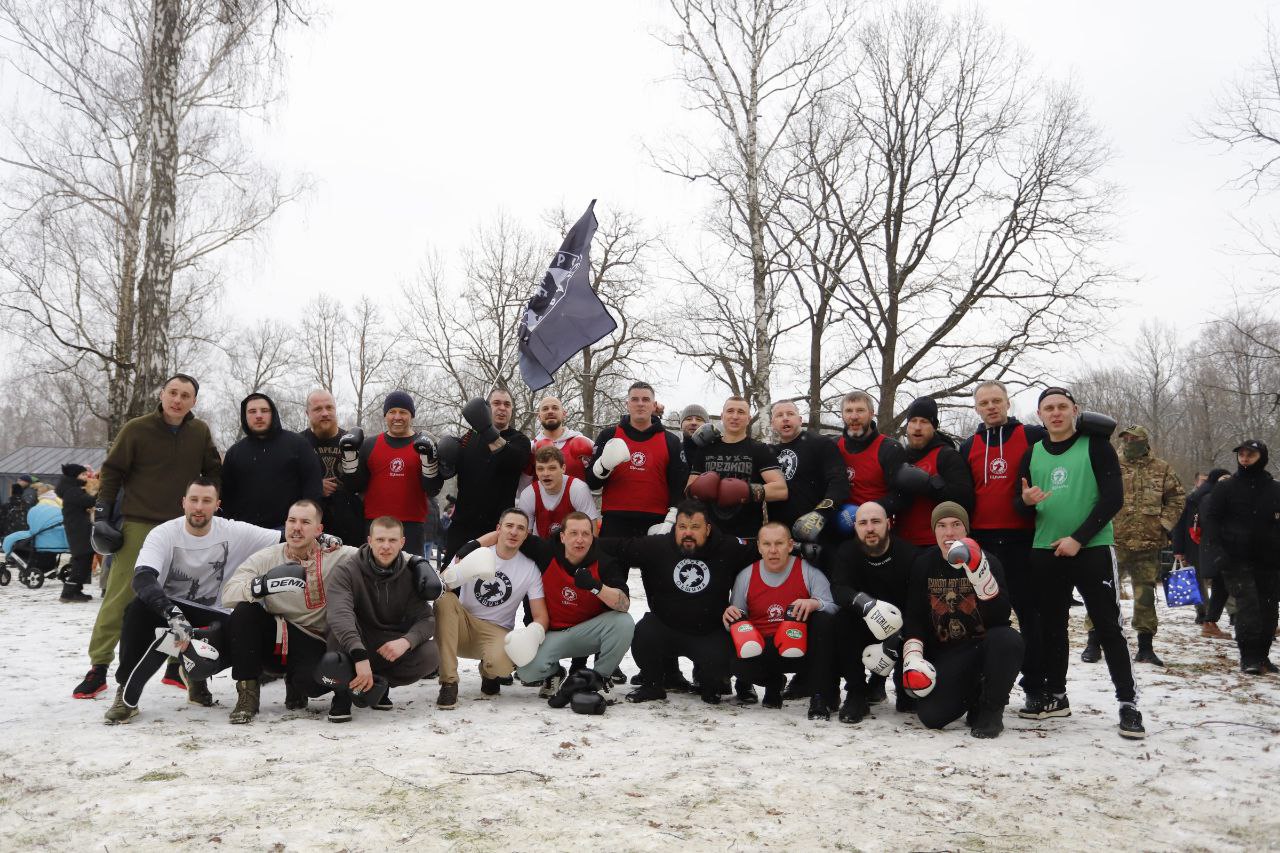 Кулачные бои на Масленицу во Фрязинском лесопарке: традиции, азарт и дух единства!