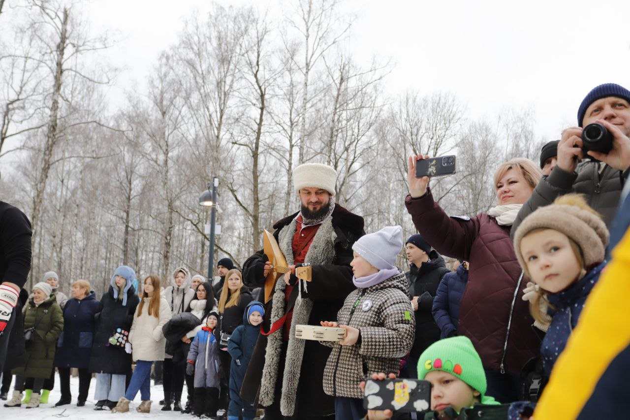 Солнечную масленицу отметили во Фрязинском лесопарке!