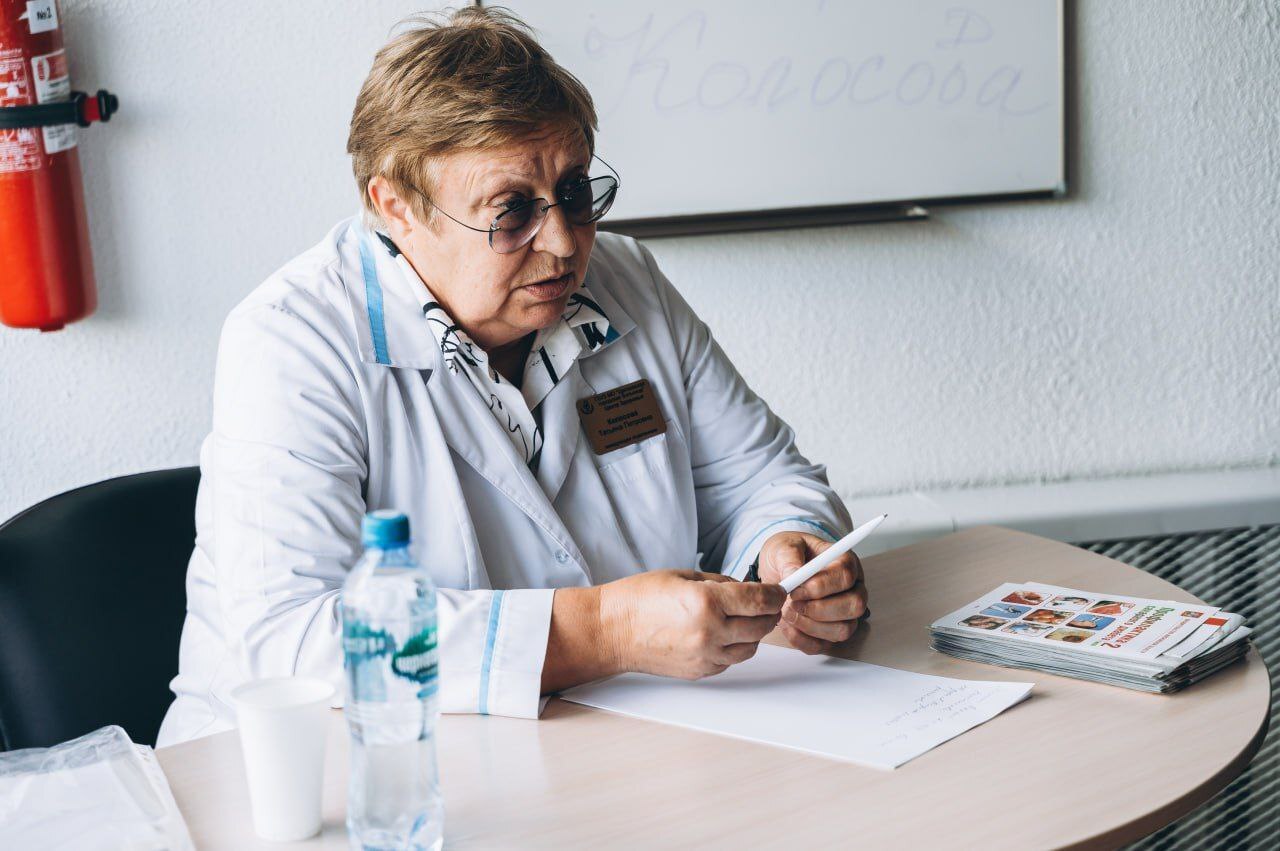 π©ΊΠΠ΄ΠΎΡΠΎΠ²ΡΠ΅ Π² ΡΠΎΠΊΡΡΠ΅: Π»Π΅ΠΊΡΠΈΡ ΠΎ ΠΏΡΠΎΡΠΈΠ»Π°ΠΊΡΠΈΠΊΠ΅ ΠΈ Π΄Π΅ΡΠΎΠΊΡΠΈΠΊΠ°ΡΠΈΠΈ ΠΏΡΠΎΠΉΠ΄Π΅Ρ Π²ΠΎ Π€ΡΡΠ·ΠΈΠ½ΠΎ