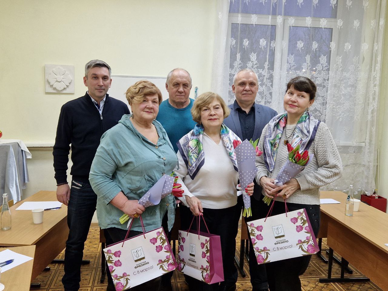 Первый заместитель главы городского округа Фрязино Нодар Бощеван встретился с председателями многоквартирных домов для укрепления взаимодействия.