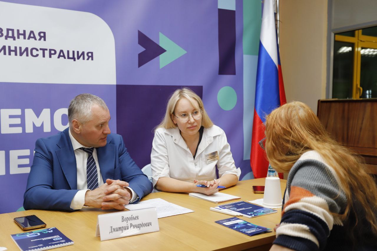 Сегодня открытая встреча с жителями в формате «выездной администрации» прошла на базе школы №5