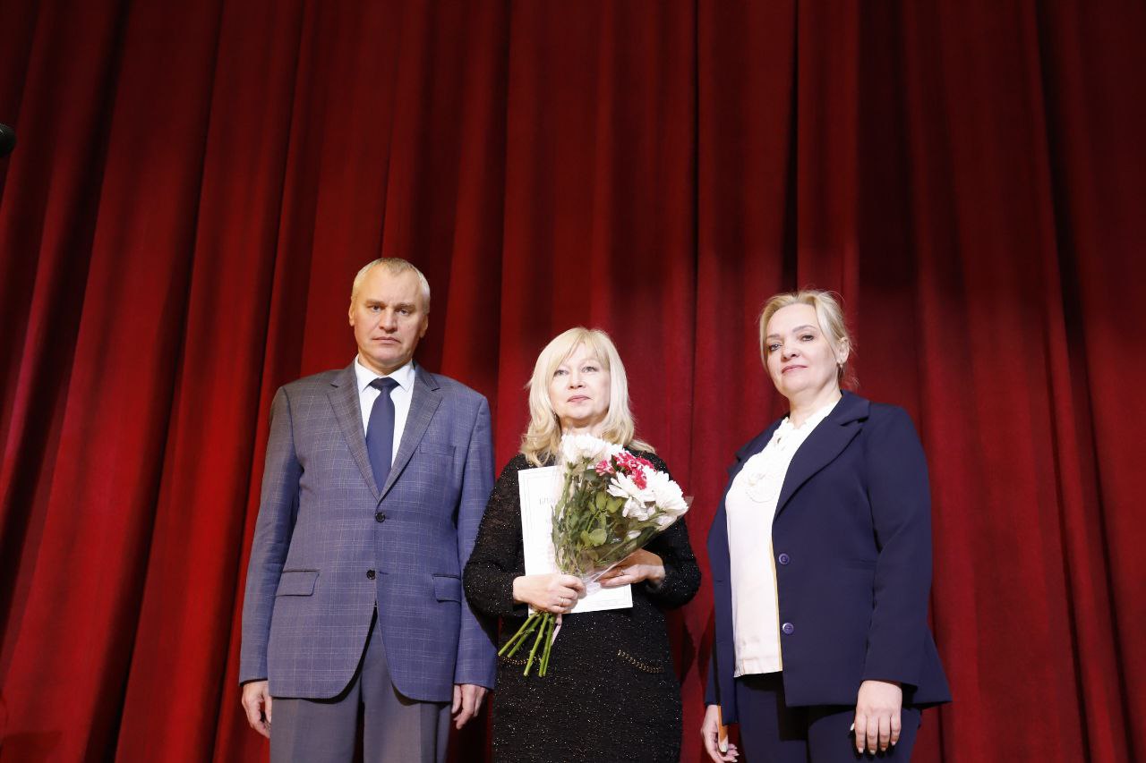 В День работника культуры, в нашей школе искусств прошел праздничный концерт в исполнении ансамбля солистов «Эйфория» Московской областной филармонии.