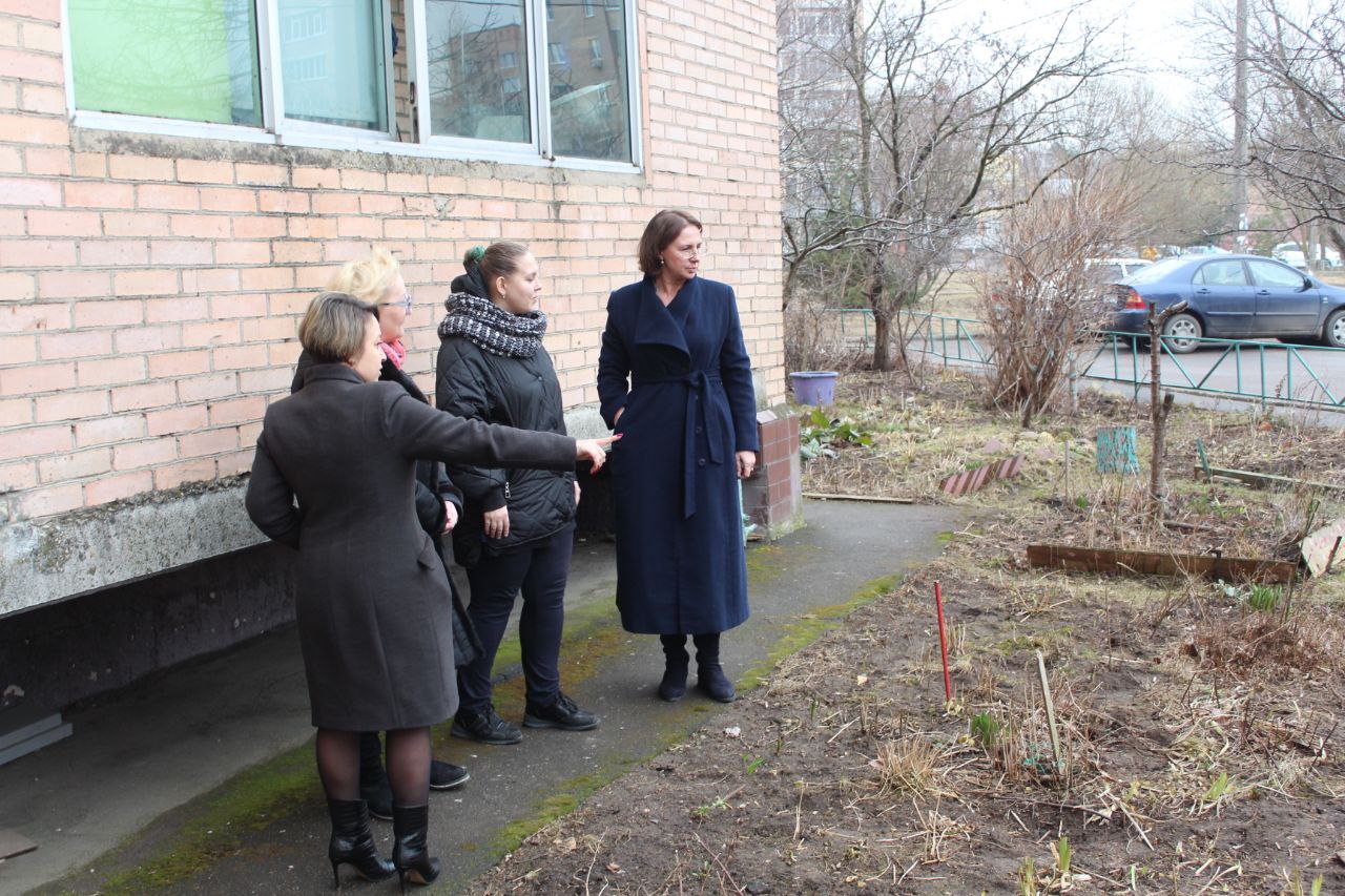 Юлия Шувалова обсудила благоустройство с жителями дома №21 на проспекте Мира.