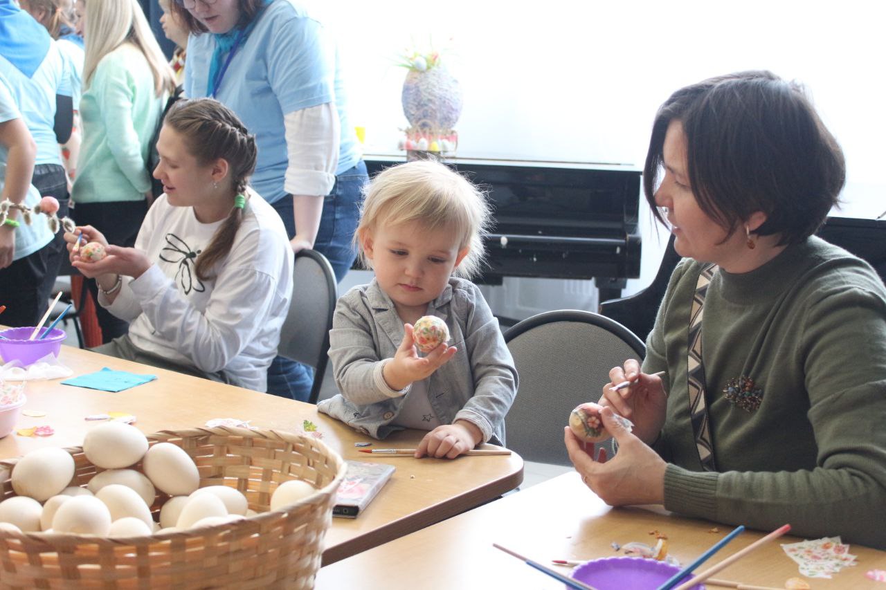 Апрель во Фрязино традиционно ознаменован теплым и радостным события — пасхальным фестивалем «Яичный переполох»
