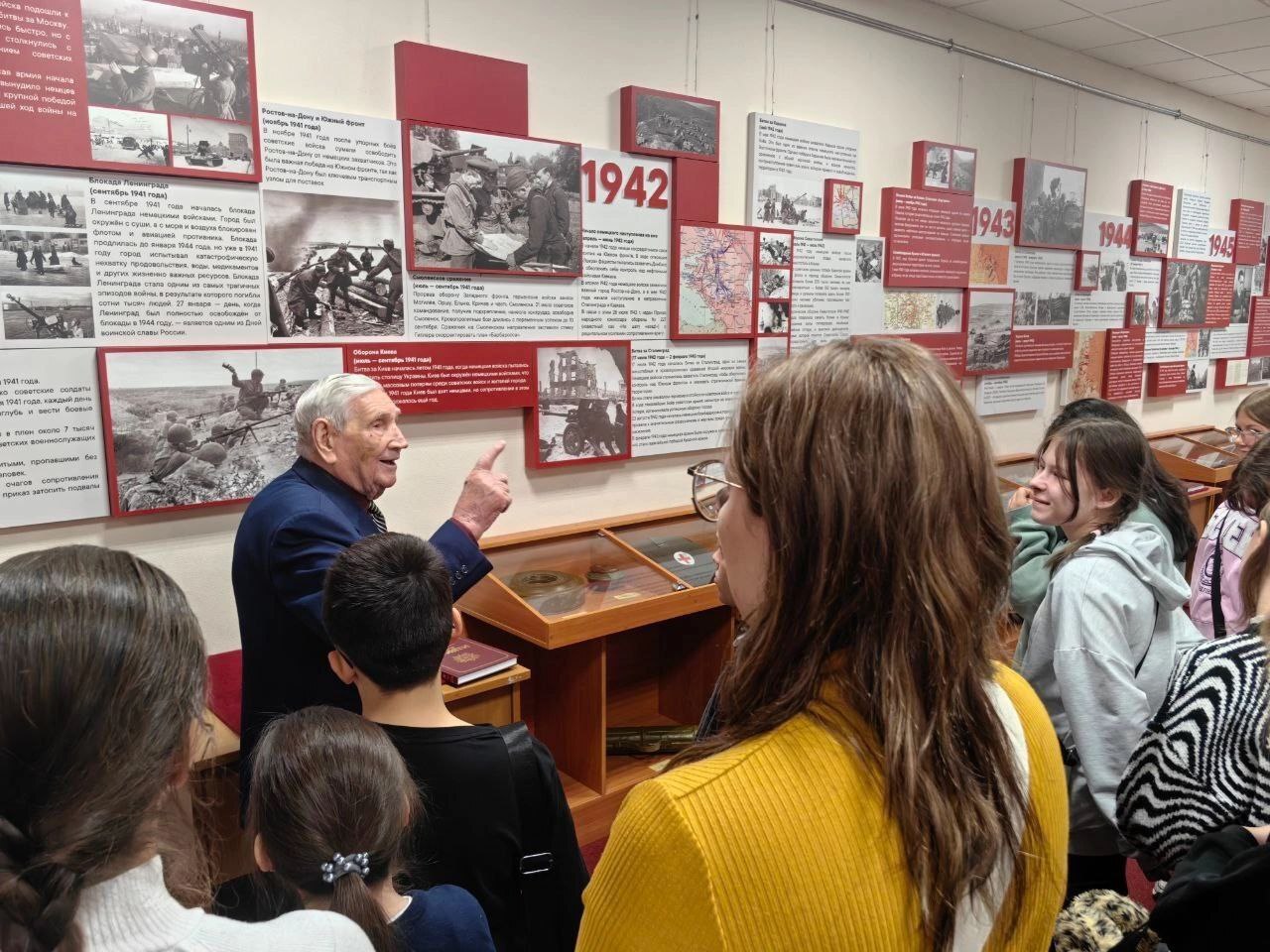 «Походы Первых»: Фрязинские школьники открывают историю родного наукограда!