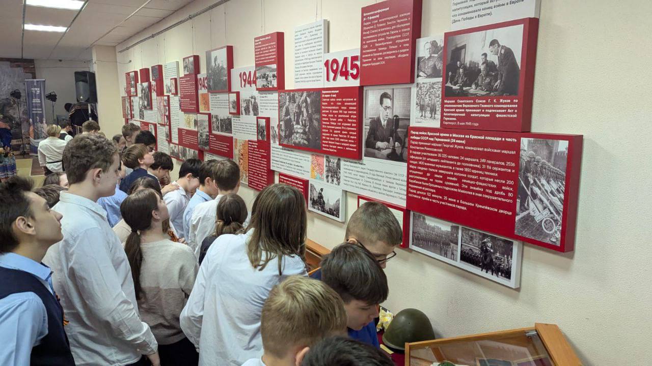 День Победы – это не просто праздник, это день скорби и памяти о тех, кто отдал свою жизнь за свободу и мирное небо над головой