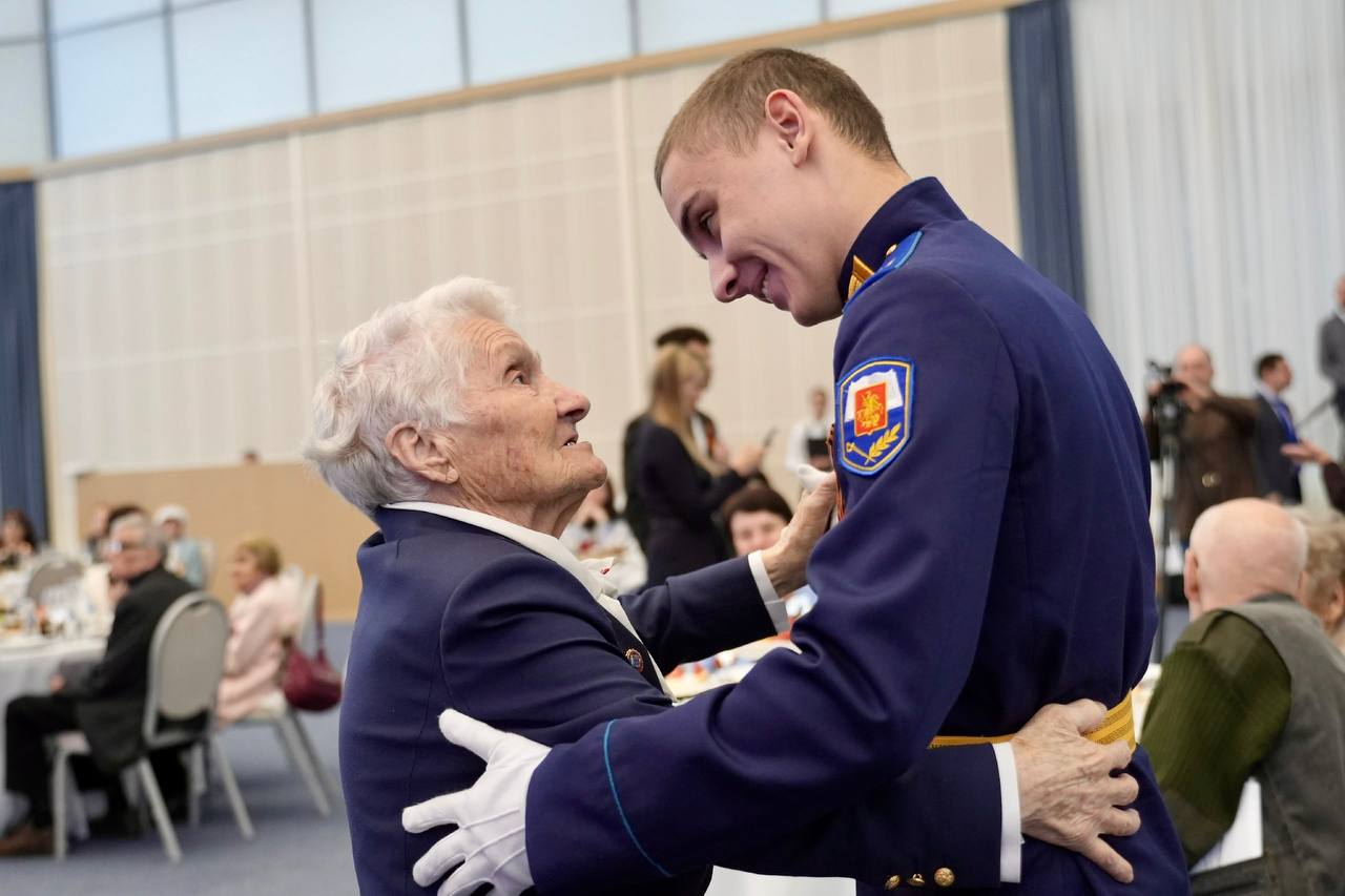 С Днем Великой Победы!