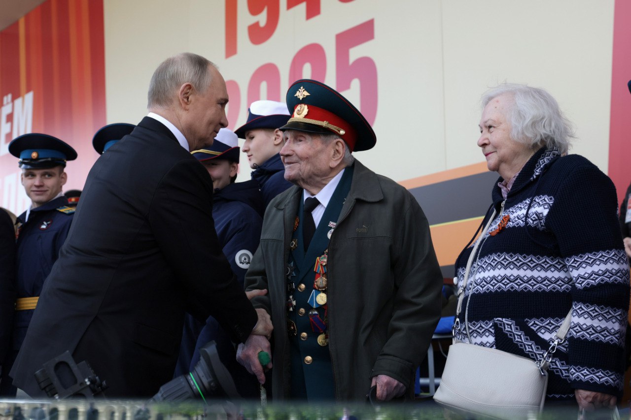 Кадры после парада