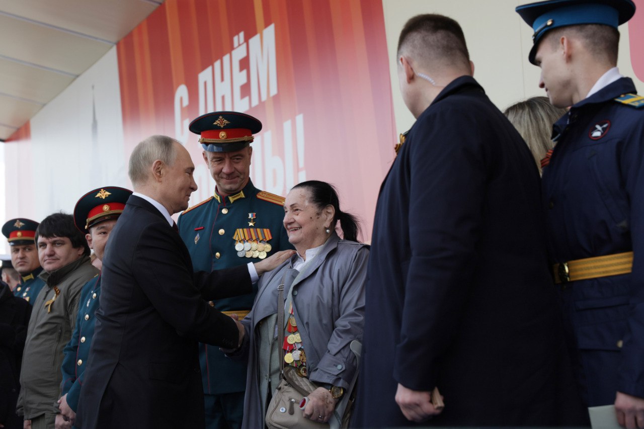 Кадры после парада