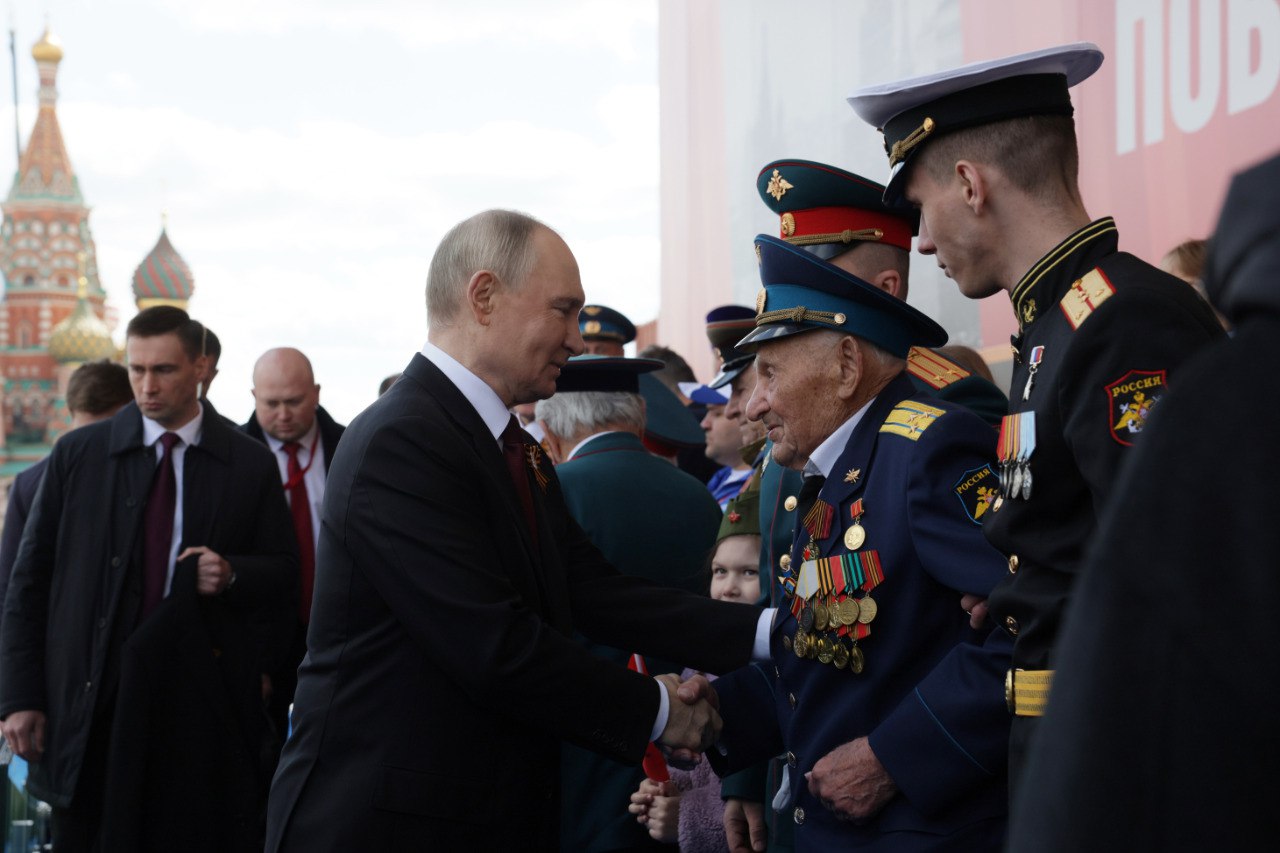 Кадры после парада