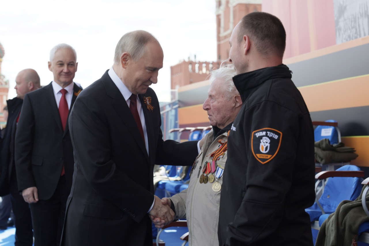 Кадры после парада