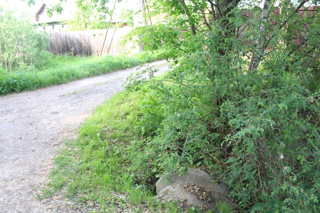 Заместитель главы городского округа Фрязино Наталья Силаева совместно со специалистами из МБУ &laquo;Городское хозяйство&raquo; и местными жителями провела обход территории по обращению, поступившему в муниципальный центр управления регионом