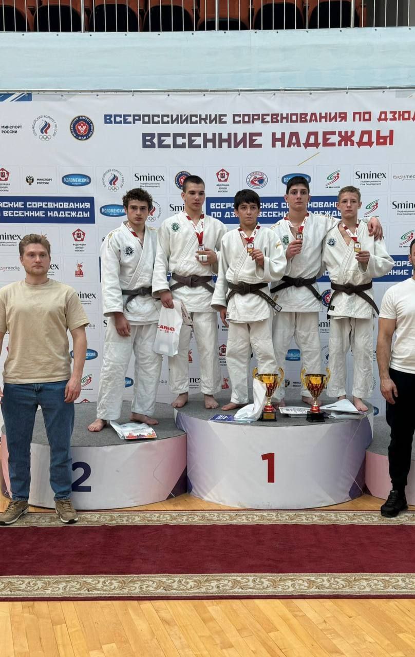 С 23 по 25 мая в Московском Центре спорта и образования «Самбо-70» прошли Всероссийские соревнования среди юношей и девушек до 18 лет «Весенние надежды»