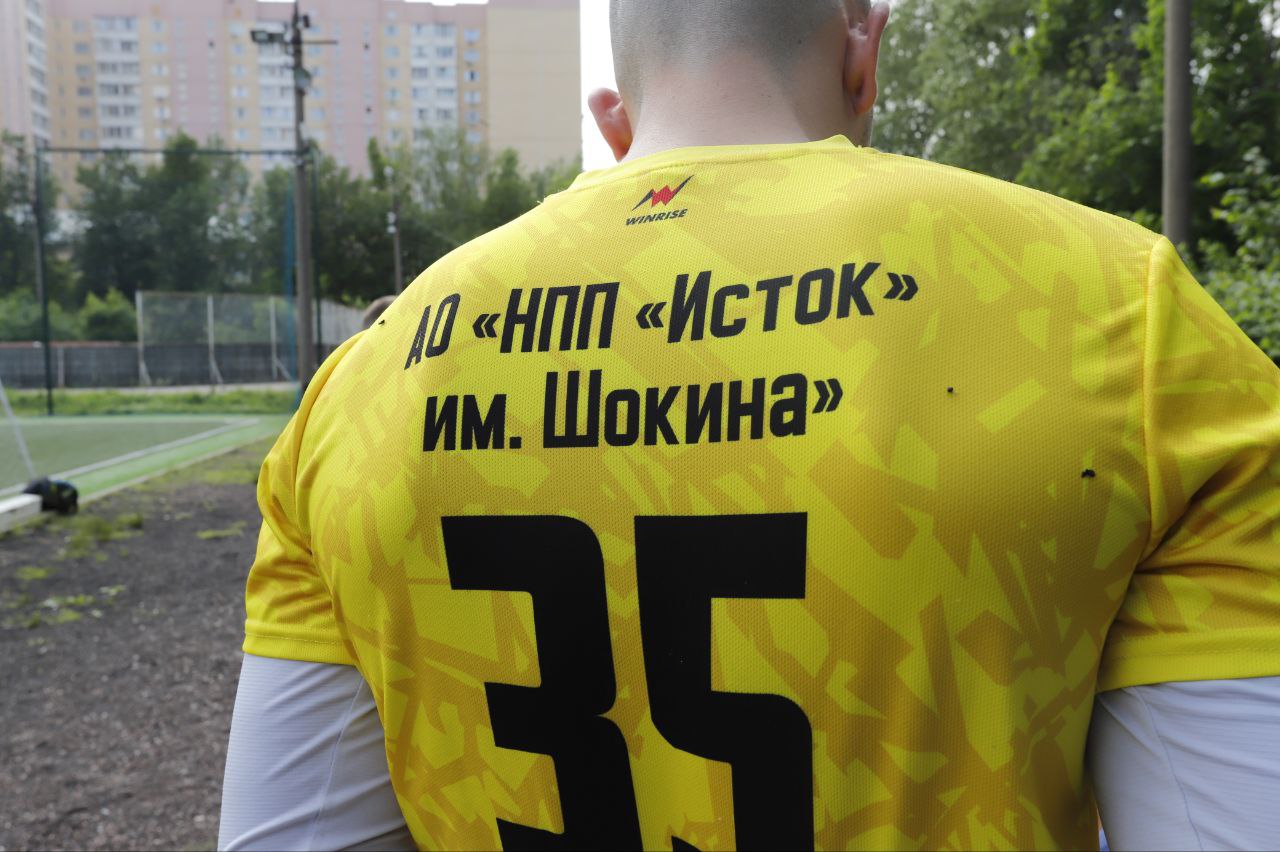 В День Наукоградов Московской области предприятия городского округа Фрязино сошлись в футбольном турнире, который был приурочен ко Дню России