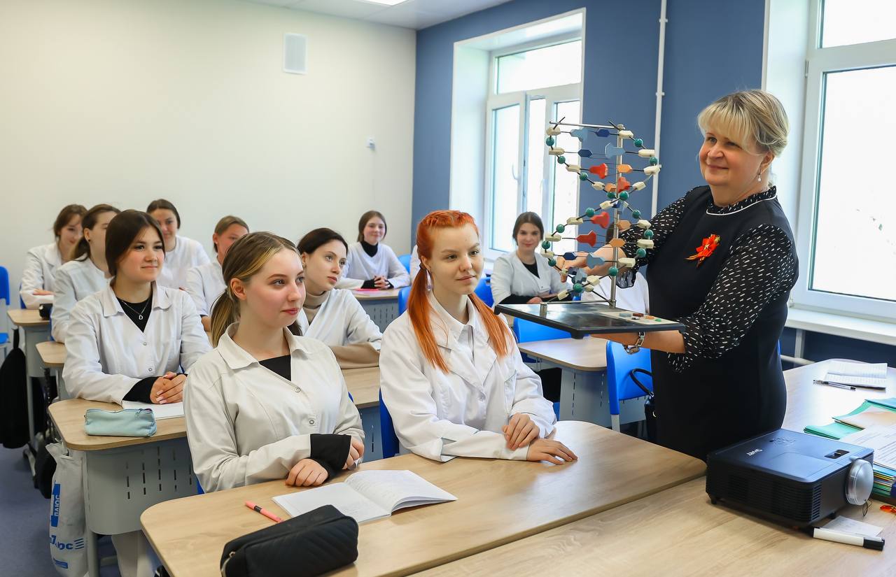 Приёмная кампания в областной медколледж стартует уже 20 июня!